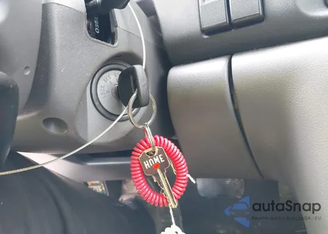 2001 Mazda 626 Es/Lx z USA, uszkodzony, nr VIN 1YVGF22C715225501